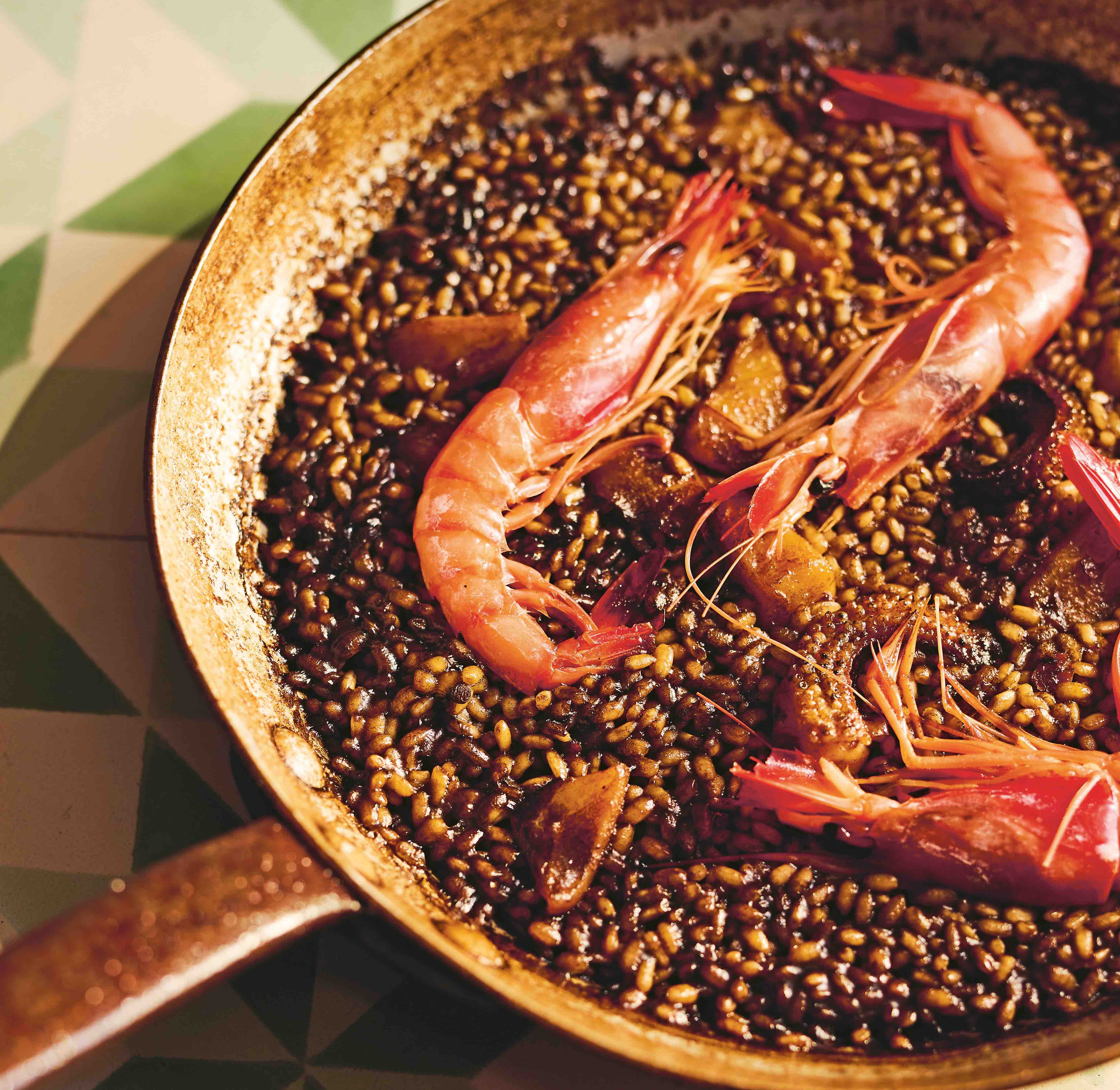 'Paella' by Omar Allibhoy Latinolife